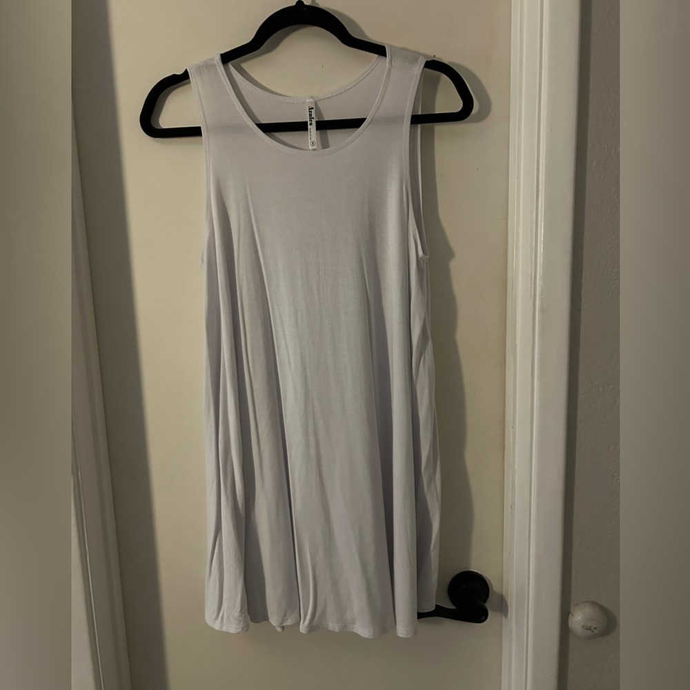 Azules Classic White Tank Top